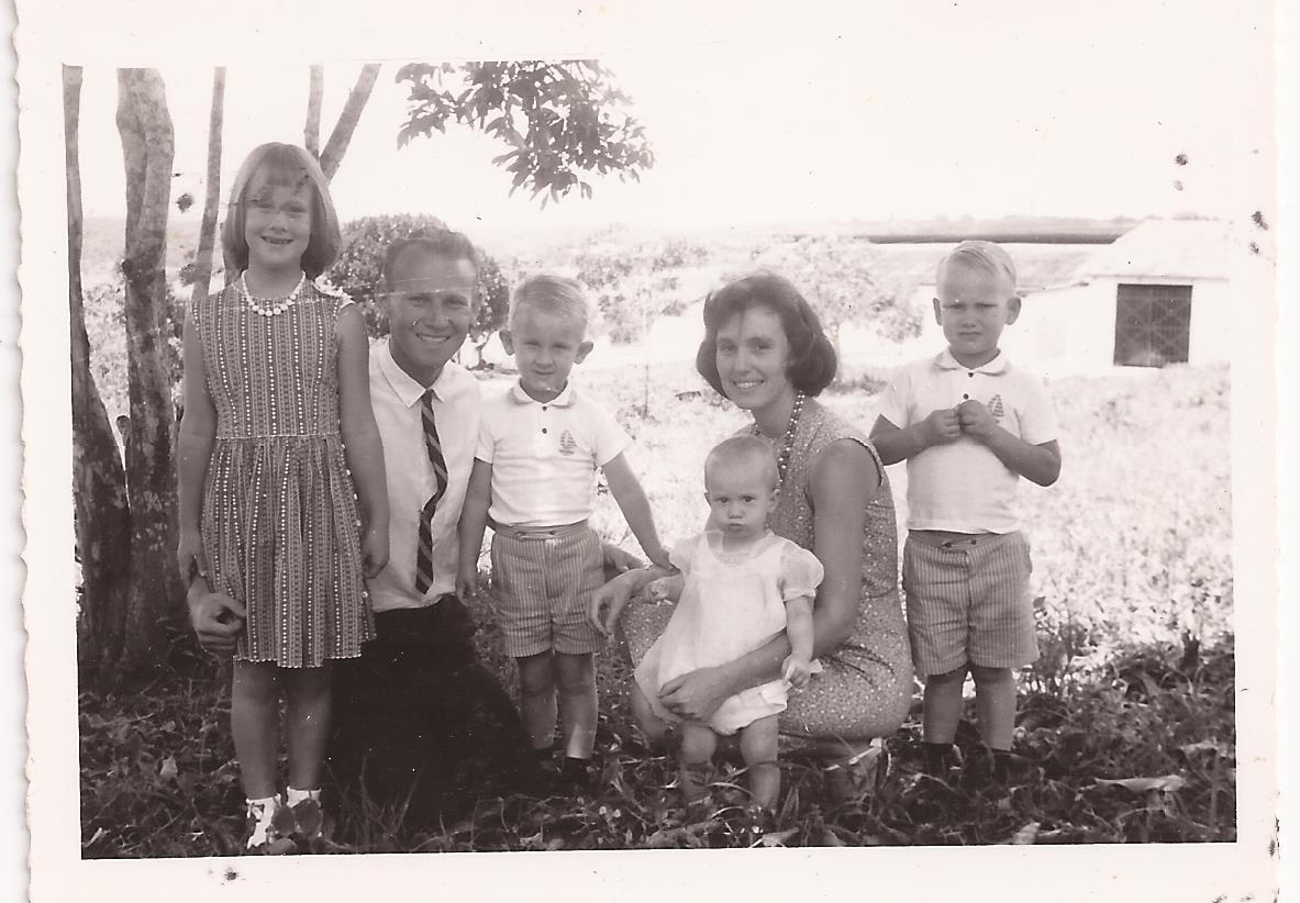 Lewis Family Villa Lindo Lar Brazil